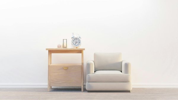 Rénovez votre escalier en bois ancien : 7 astuces indispensables pour lui redonner éclat et charme !